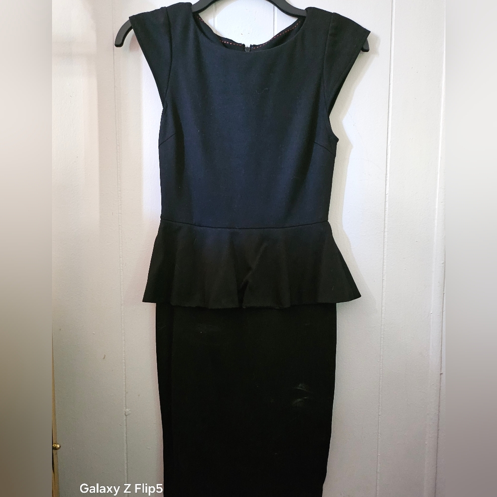 Alice and olivia black bodycon peplum dress